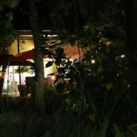 אוצ'יווארונגו Village Boutique Hotel מראה חיצוני תמונה