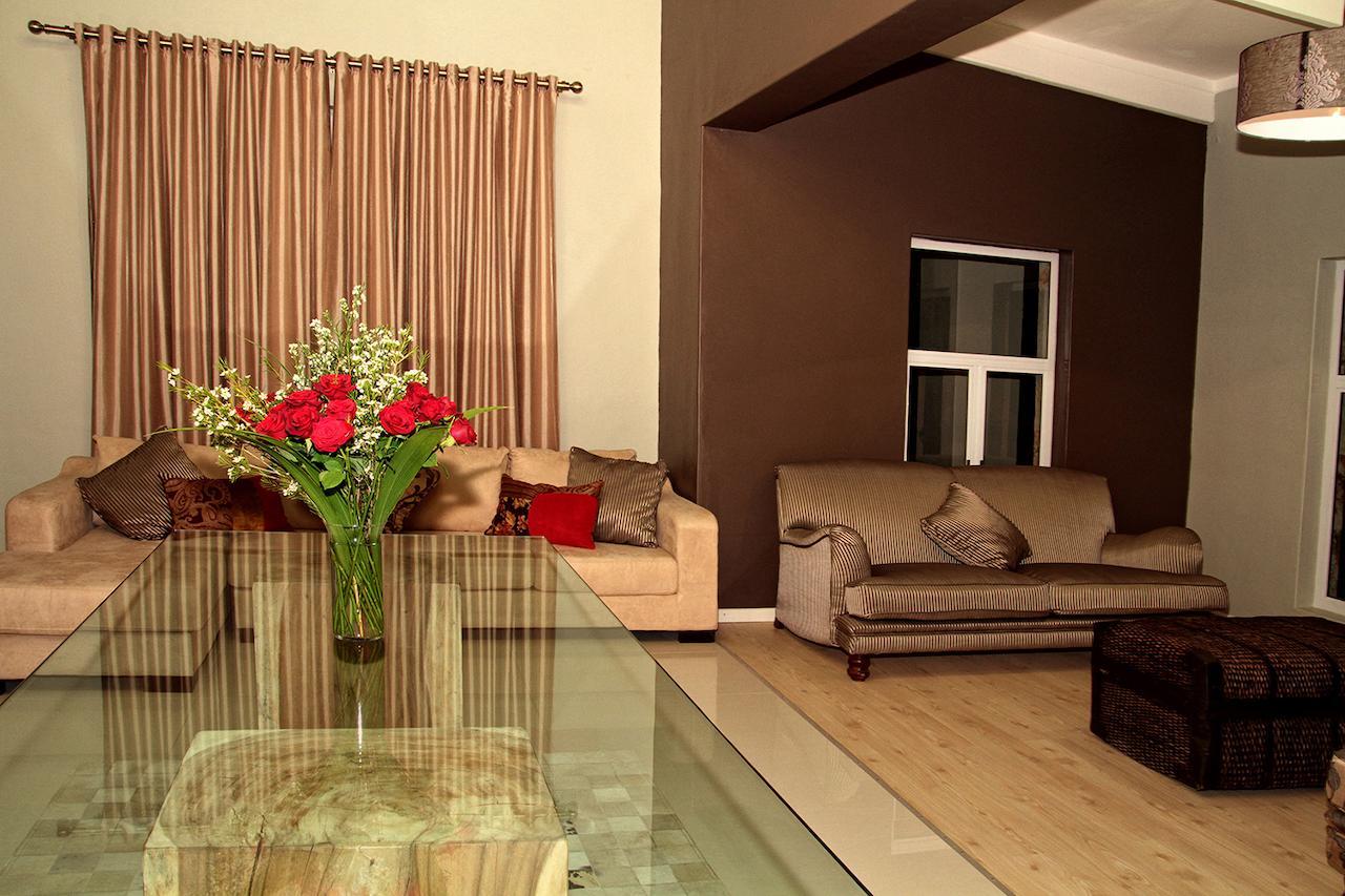 אוצ'יווארונגו Village Boutique Hotel מראה חיצוני תמונה