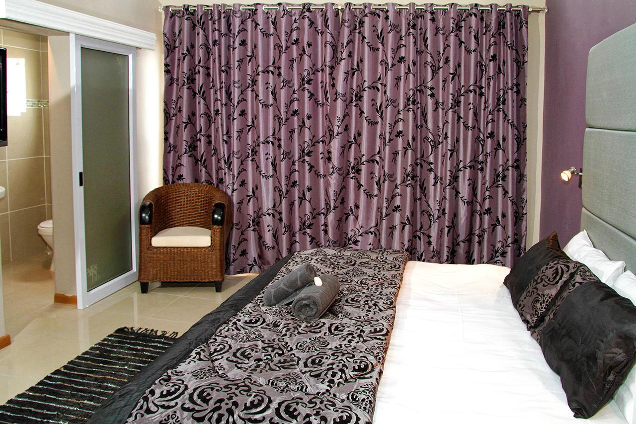 אוצ'יווארונגו Village Boutique Hotel מראה חיצוני תמונה