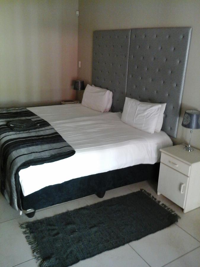אוצ'יווארונגו Village Boutique Hotel מראה חיצוני תמונה