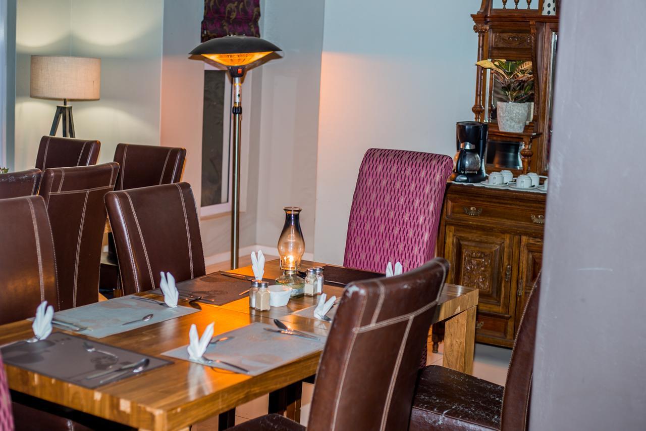 אוצ'יווארונגו Village Boutique Hotel מראה חיצוני תמונה