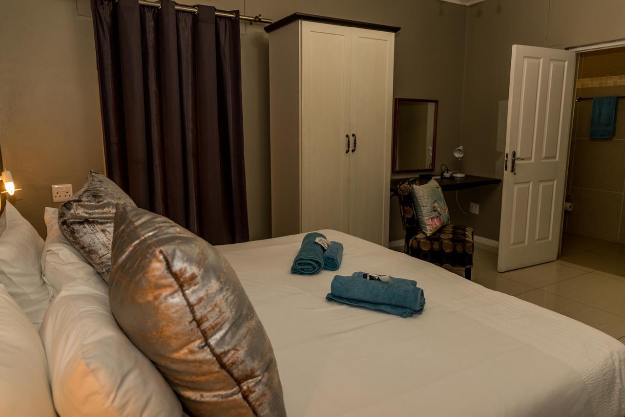 אוצ'יווארונגו Village Boutique Hotel מראה חיצוני תמונה
