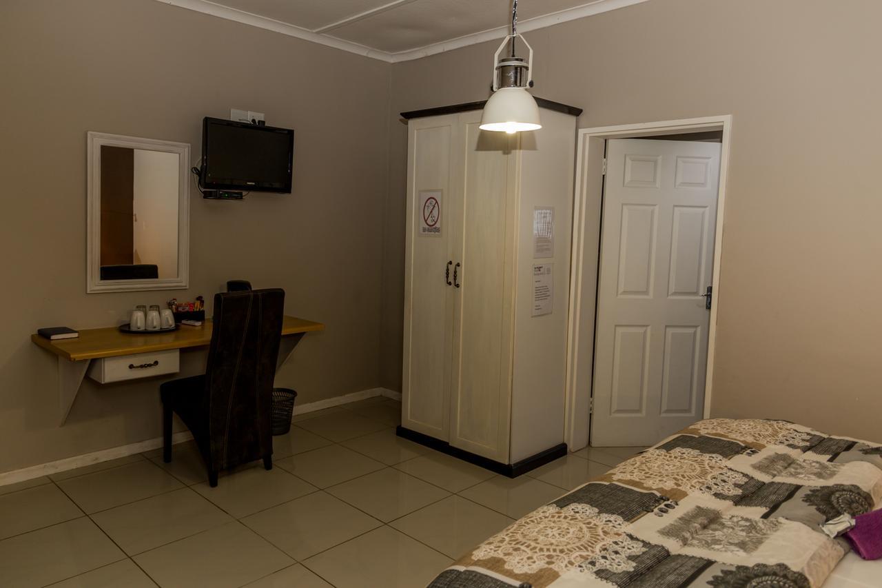 אוצ'יווארונגו Village Boutique Hotel מראה חיצוני תמונה